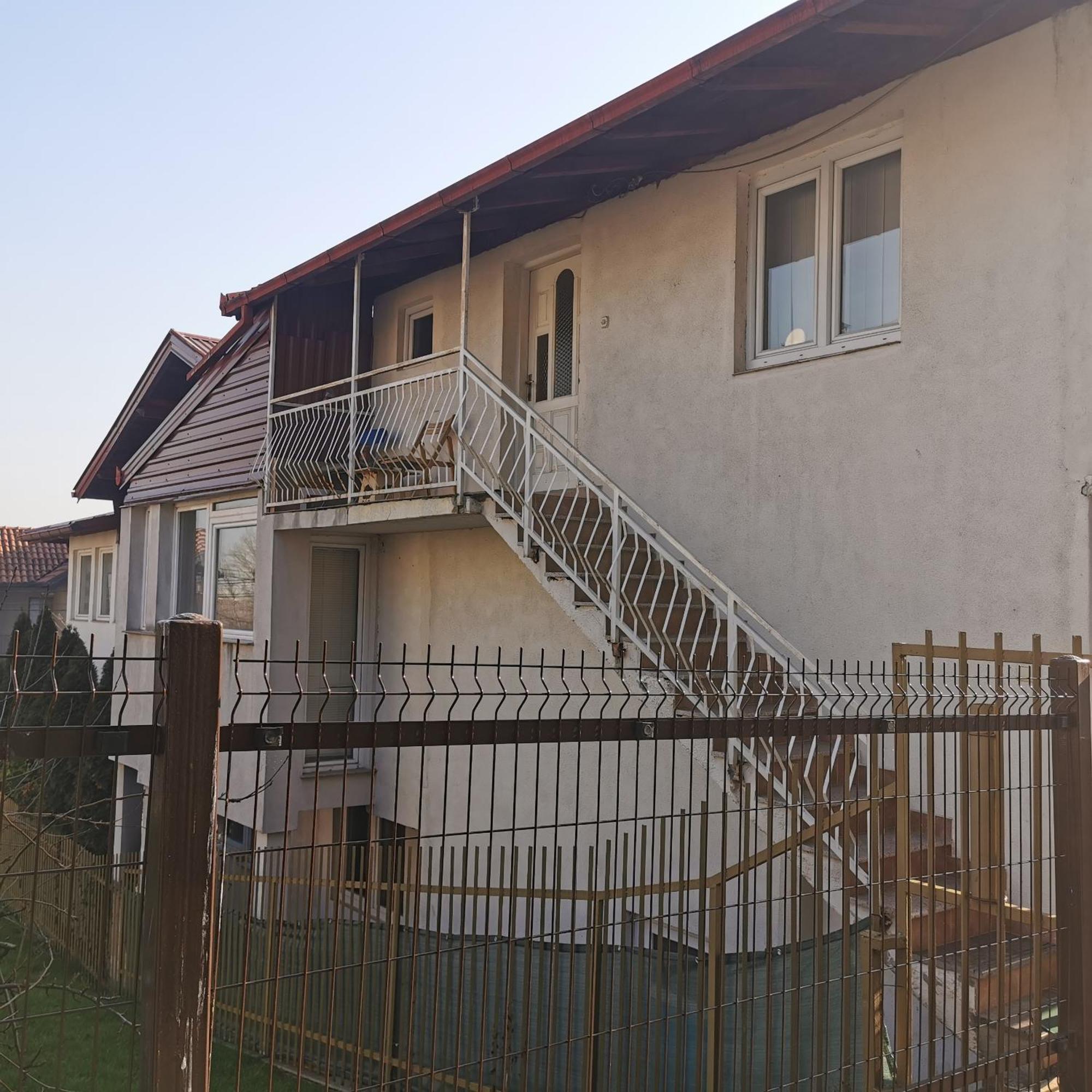 White Apartment Sarajevo - Free Parking Exterior photo